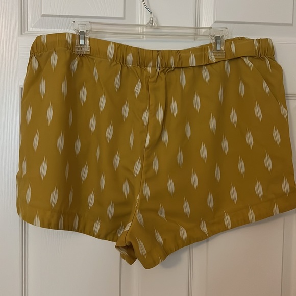 UpWest All Around Short XL - Picture 6 of 7